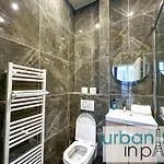 Urban Flat 63 - 3 Bedrooms Flat Champs-elysees Mermoz * Paris