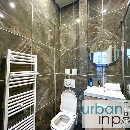 Urban Flat 63 - 3 Bedrooms Flat Champs-elysees Mermoz * Paris