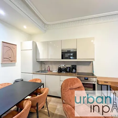Urban Flat 63 - 3 Bedrooms Flat Champs-Elysees Mermoz Apartment *
