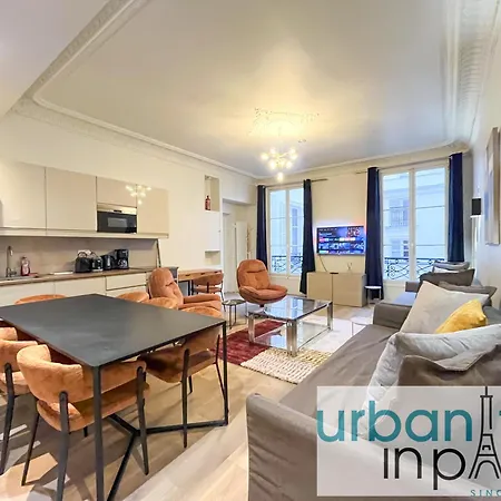 Apartment Urban Flat 63 - 3 Bedrooms Flat Champs-Elysees Mermoz Paris