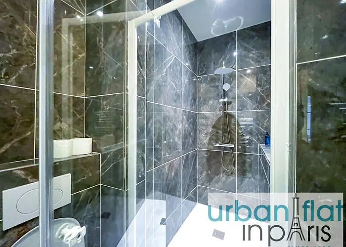 Apartment Urban Flat 63 - 3 Bedrooms Flat Champs-elysees Mermoz