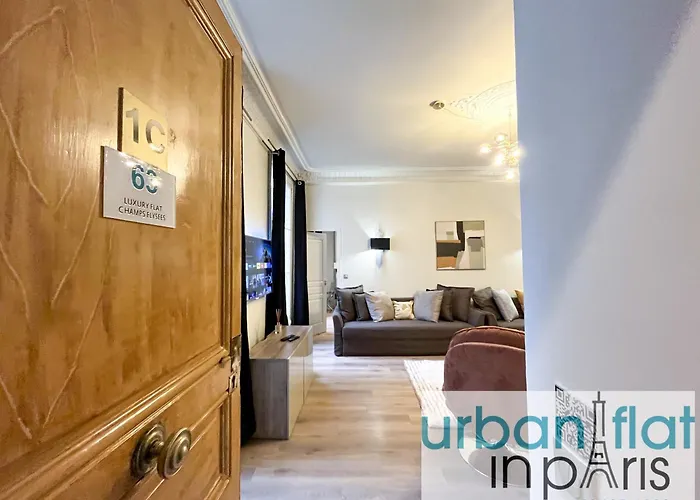 Apartment Urban Flat 63 - 3 Bedrooms Flat Champs-elysees Mermoz Paris