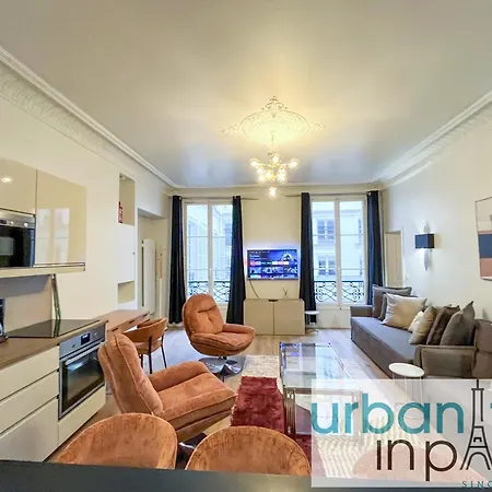 Urban Flat 63 - 3 Bedrooms Flat Champs-elysees Mermoz * Париж